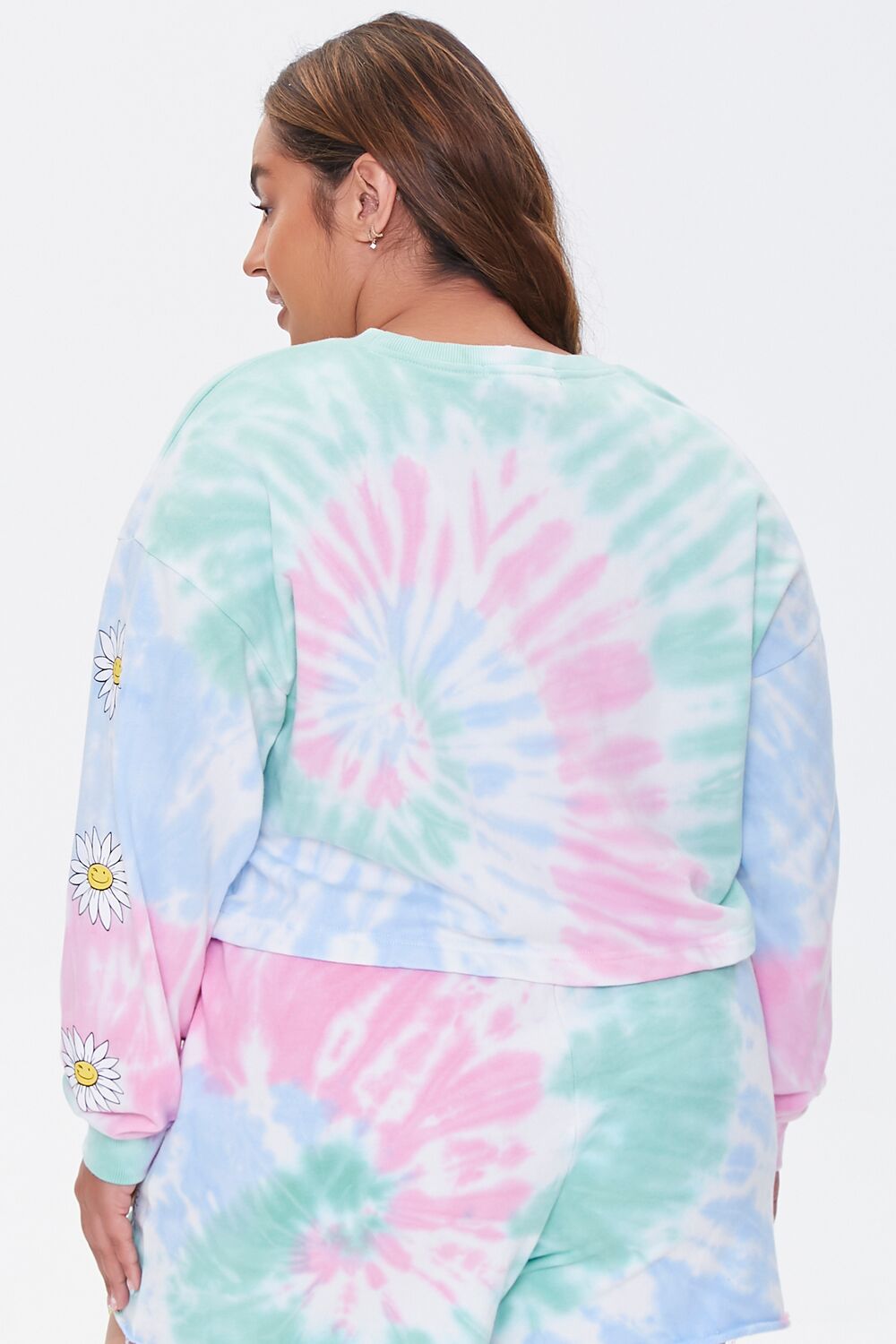 Plus Size Daisy Graphic Tie-Dye Pullover - Image 3