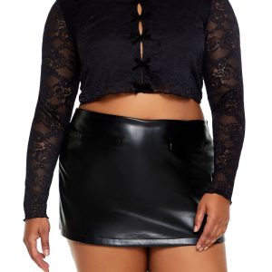 Plus Size Cutout Bow Crop Top